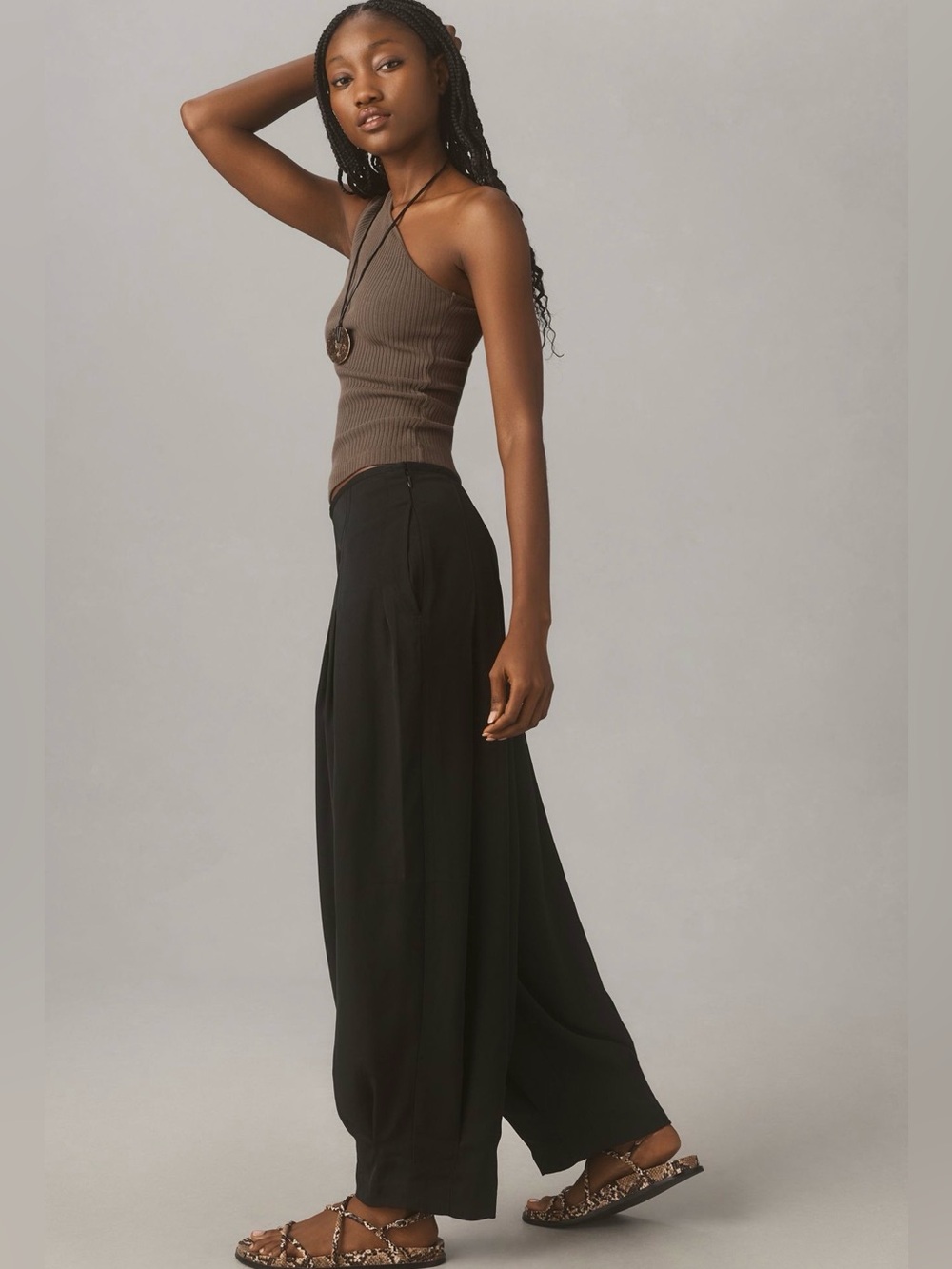 Womenโs Black Wide-Leg Skirt-Pant